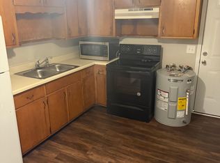 129 Airport Rd #A-C, Clarksville, TN 37042