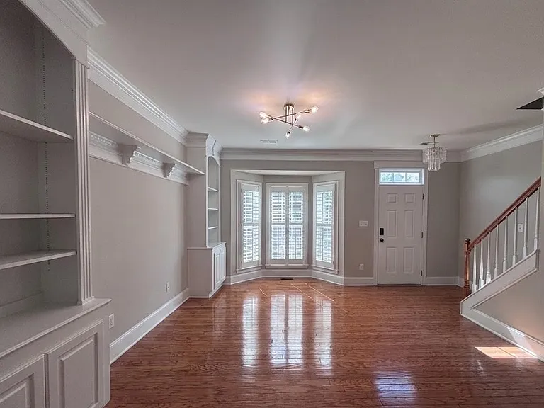 143 Hilda Grace Ln — Photo 3