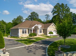 125 Stadley Rough Rd, Danbury, CT 06811