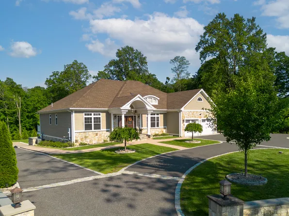 125 Stadley Rough Road, Danbury, CT 06811