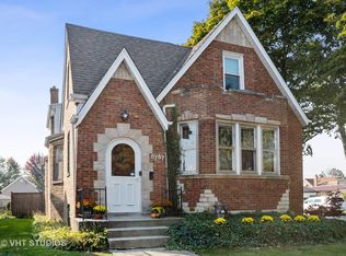 5757 W Cornelia Ave, Chicago, IL 60634