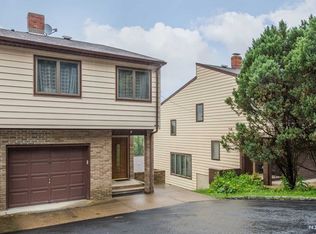 15 Mary St, Hawthorne, NJ 07506