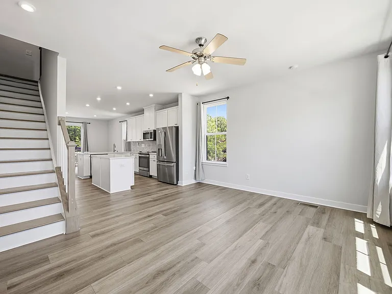 964 Broad River Ln — Photo 16
