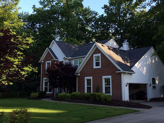 2nd image of 32280 Woodfield Dr