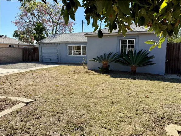 2109 Monrovia Ave, Costa Mesa, CA 92627