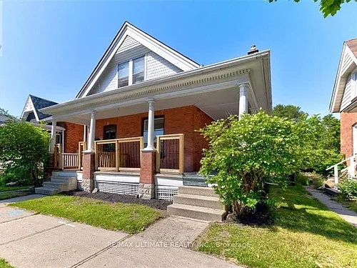 282 Brant Ave N Photo 1