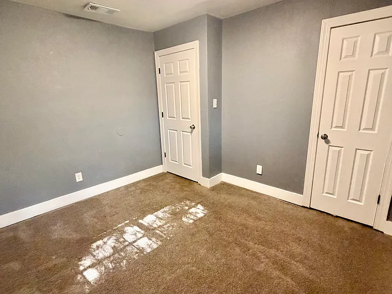 2423 Stonewall St — Photo 11