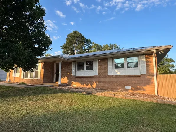 1017 Primrose Dr, Greenbrier, TN 37073