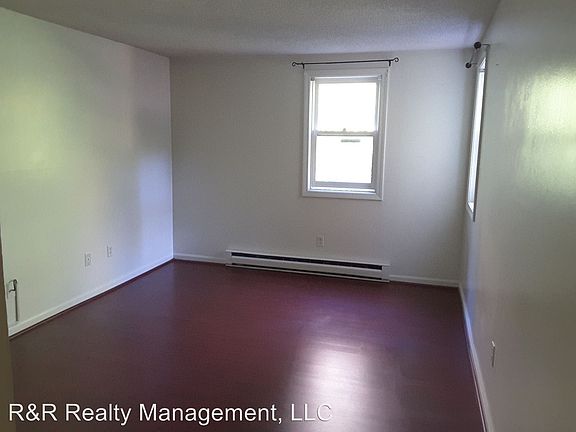 4th image of 182 Heritage Dr