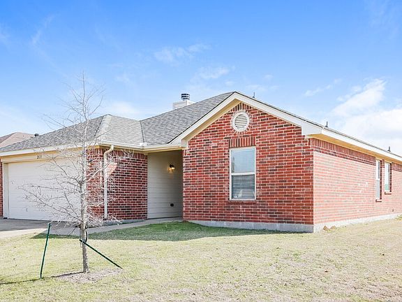 3rd image of 2631 Castle Pines Dr