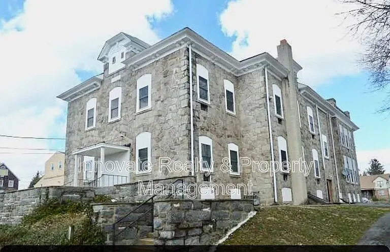 29 E Logan Ave #16 — Photo 8