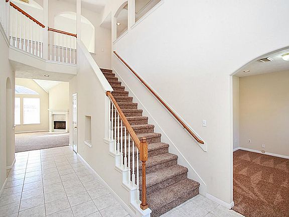 4th image of 3927 Stableridge Dr