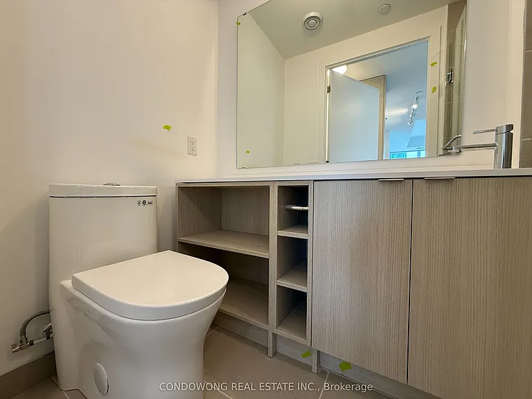 100 Queen St E #2711 — Photo 10