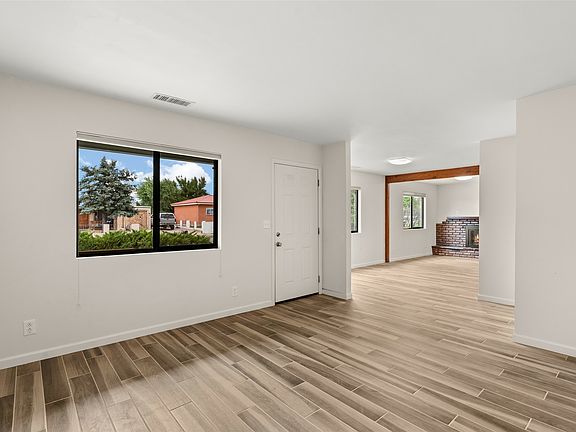 2nd image of 2924 Calle Princesa Juana