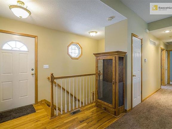 4th image of 2011 NE Summerfield Ln