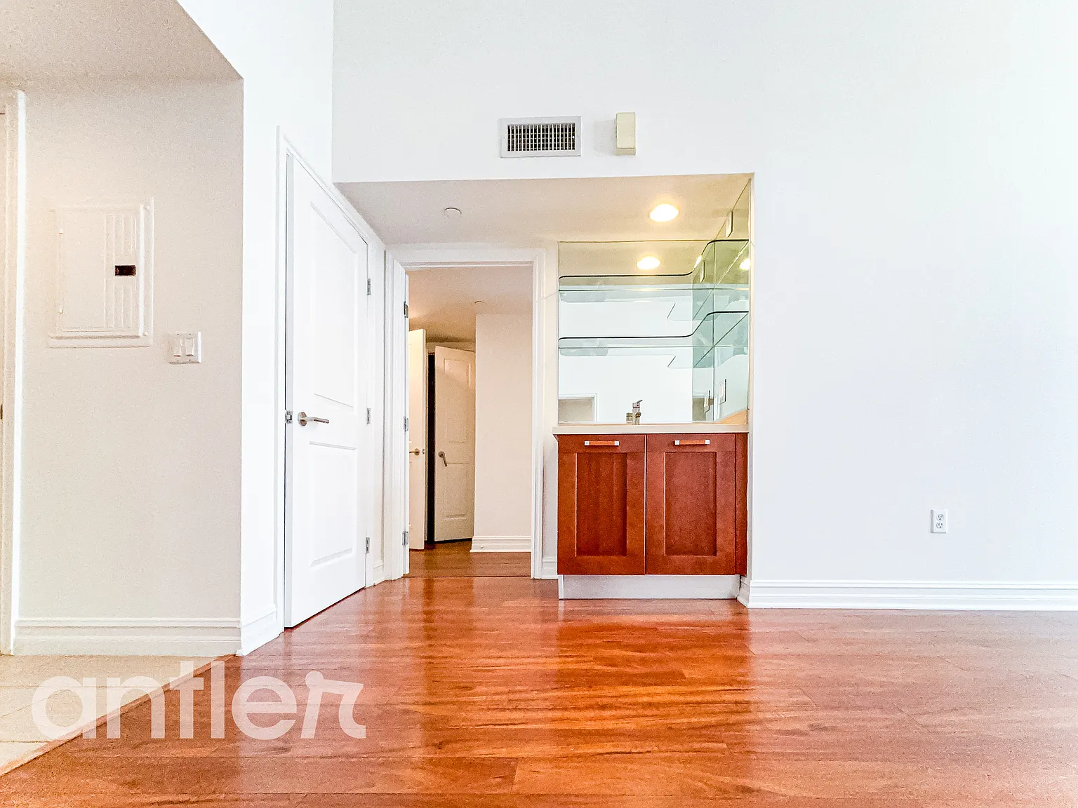 2 bed, 2.5 bath, 1400 sqft, $4,495 — Photo 4