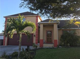 432 NE 17th Pl, Cape Coral, FL 33909
