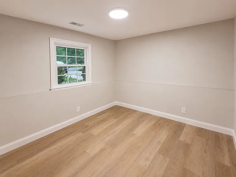 20 Woodridge Ave — Photo 16