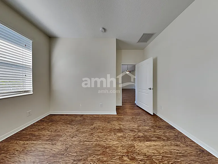 8638 Sandy Plains Dr — Photo 8