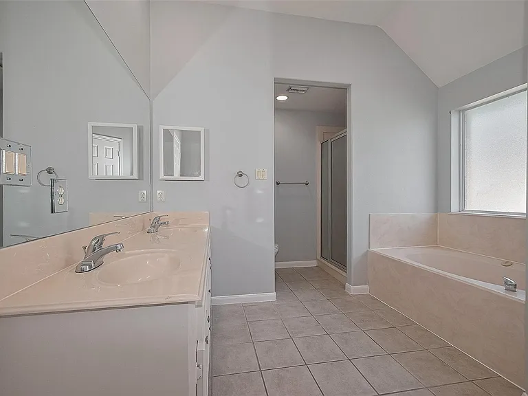 9631 Highland Pointe Dr — Photo 31