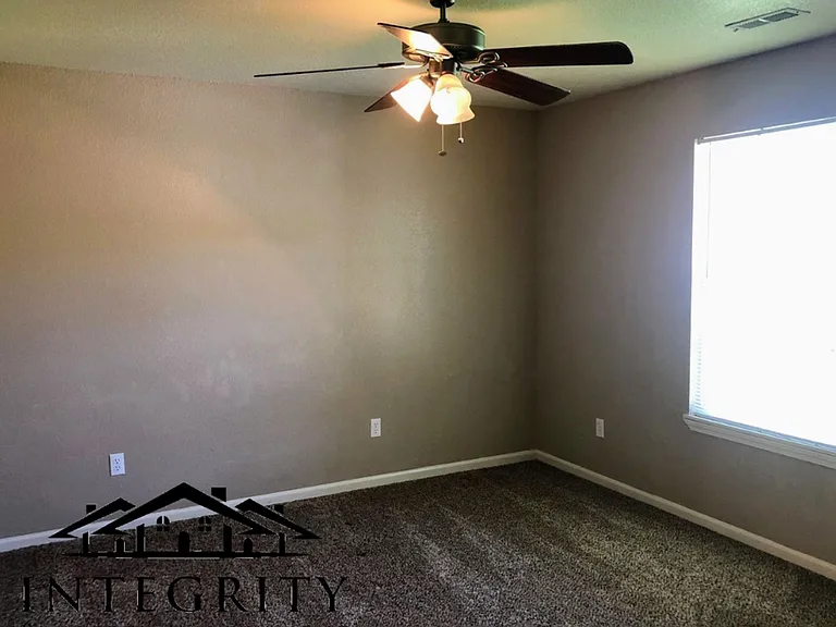 21067 Harbor Ln — Photo 8
