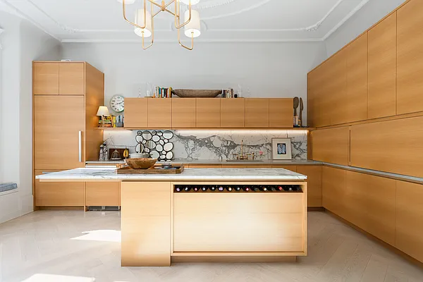 Sold by Compass | media 19