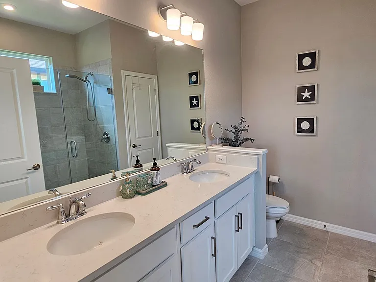 15285 Shady Palms Ln — Photo 45