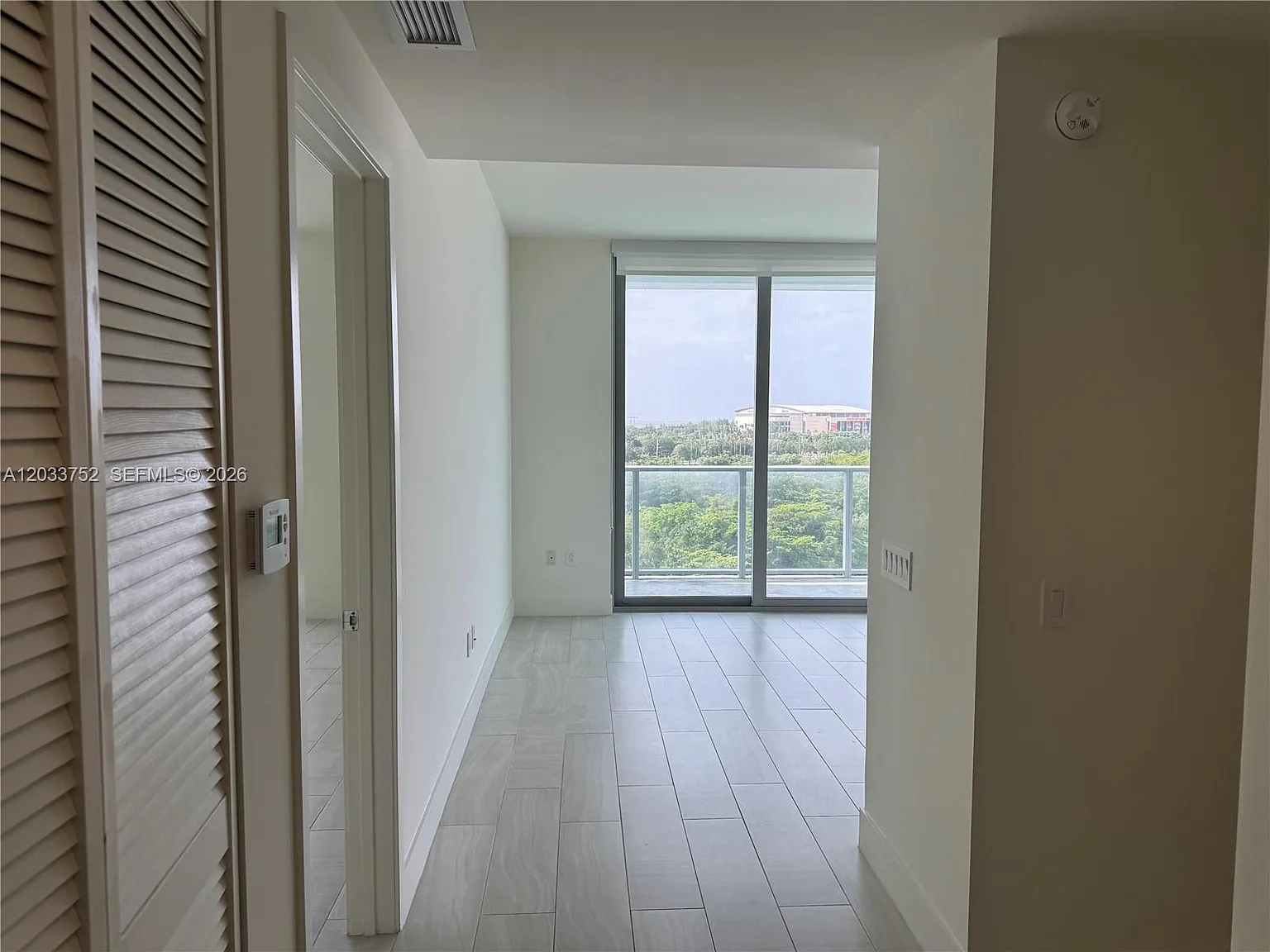 Metropica North Tower One — Photo 2