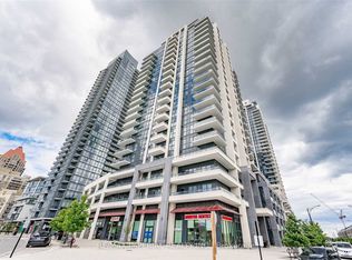 4055 Parkside Village Dr #721, Mississauga, ON L5B 0K8