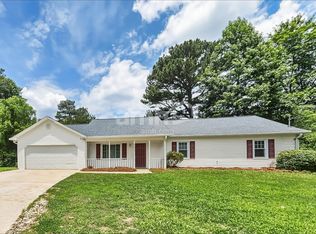 2835 Shane Dr, Snellville, GA 30078