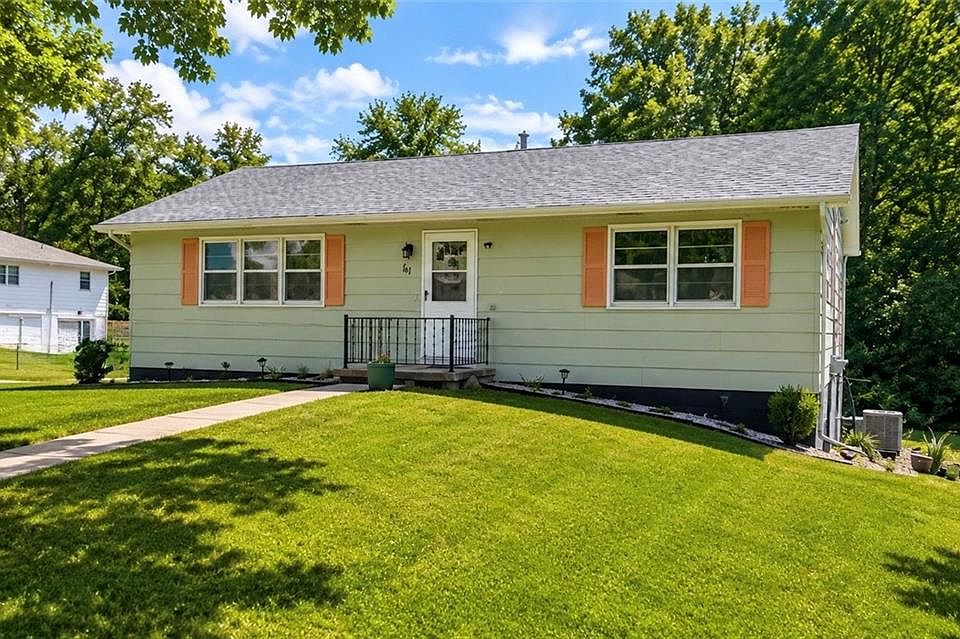 1st image of 761 Grace Ave