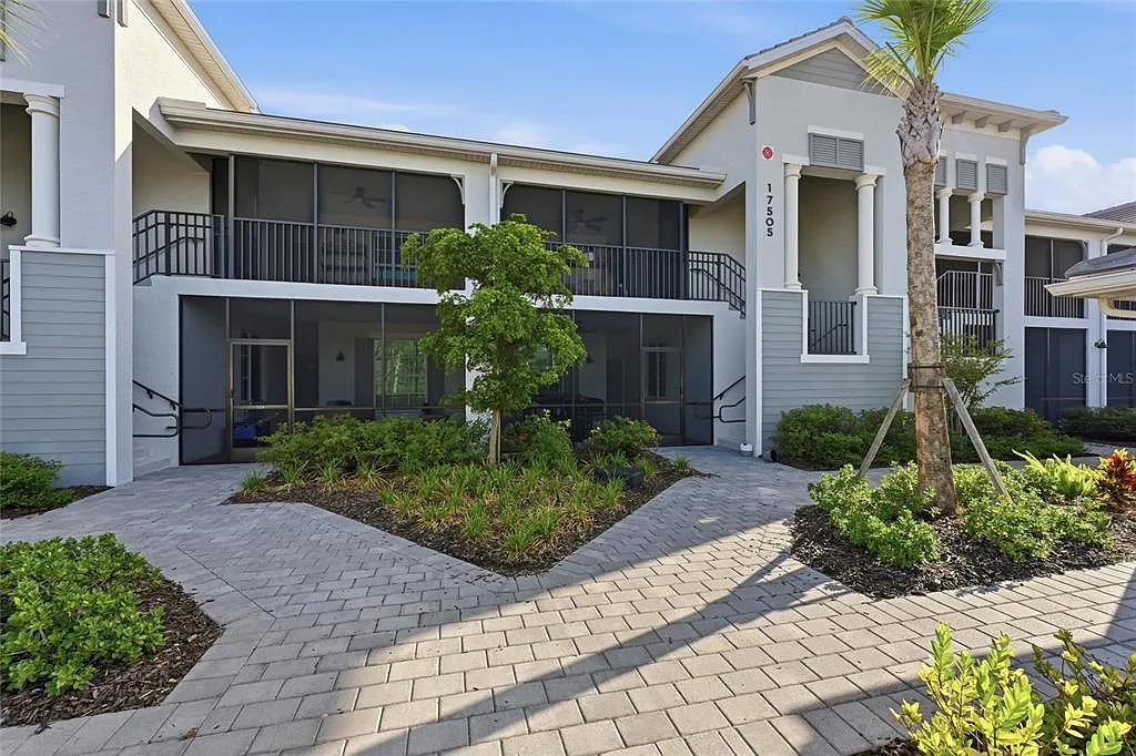 2 bed, 2.0 bath, 1355 sqft, $3,500 — Photo 1