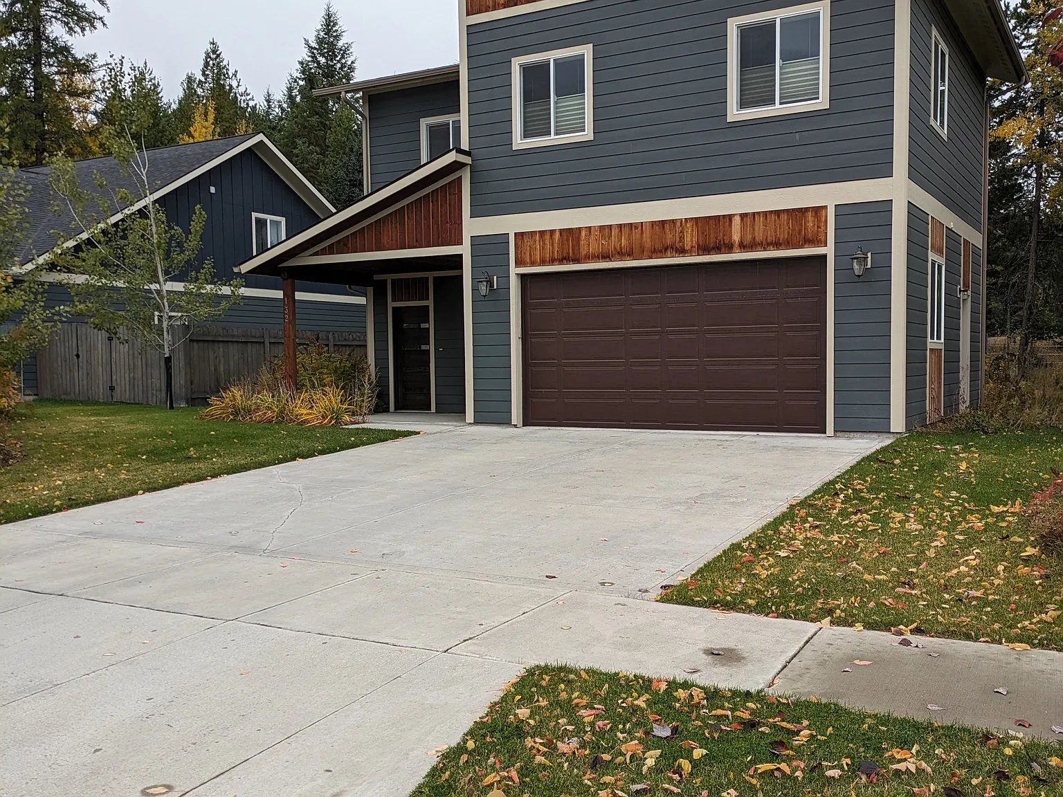 3 bed, 2.5 bath, 2620 sqft, $4,000 — Photo 2