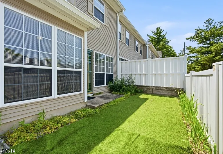 9 Balboa Ln — Photo 26