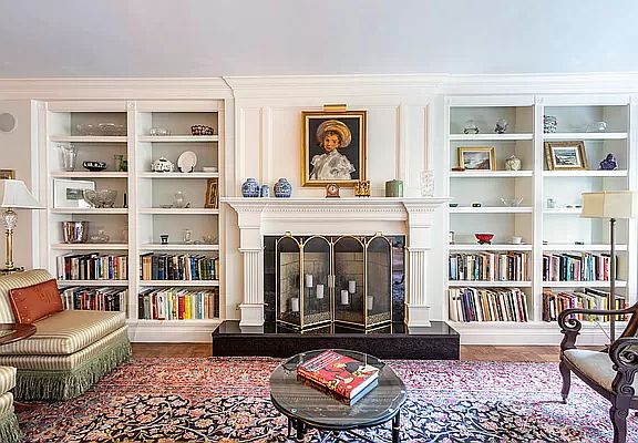 3rd image of 12 Beekman Pl APT 4C
