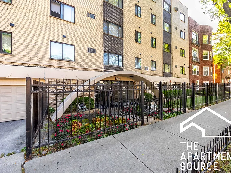 6011 N Winthrop Ave #407 — Photo 6