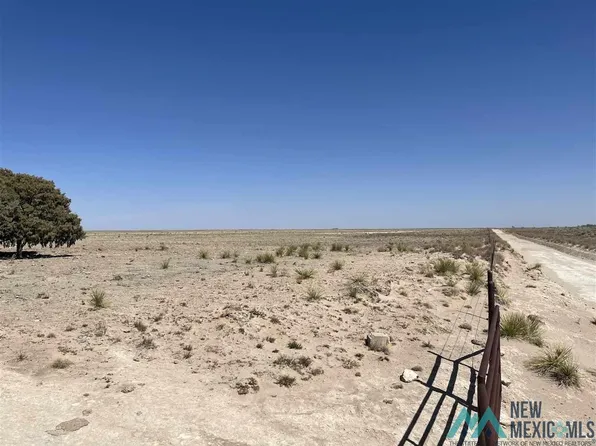 2870 Curry Rd E #4, Clovis, NM 88101