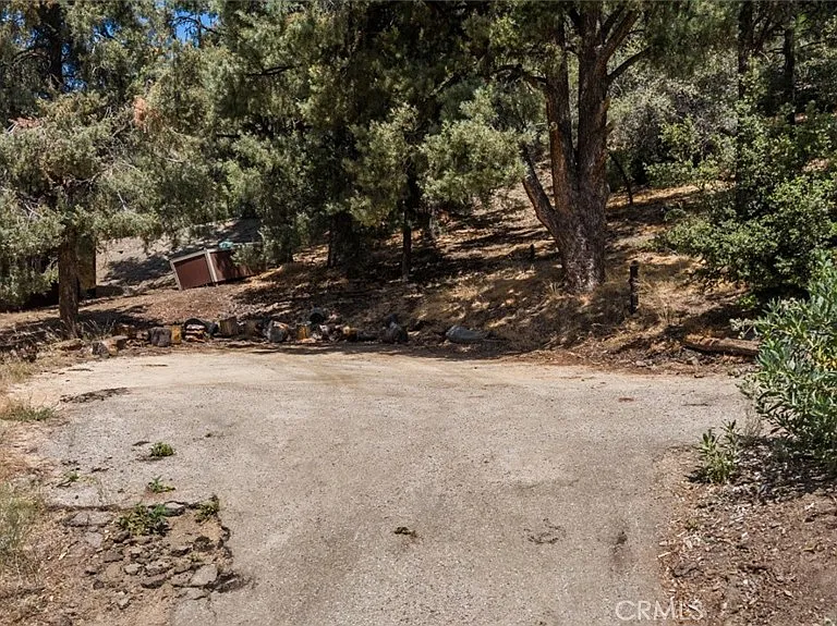 2304 Woodland Dr — Photo 37