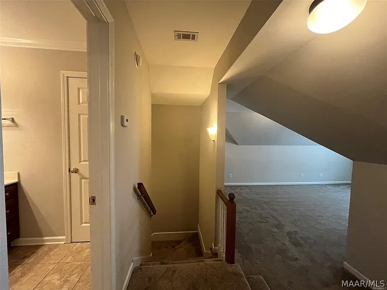 9515 Helmsley Cir — Photo 29