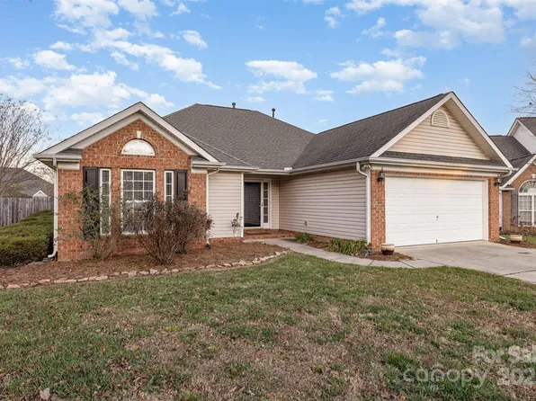 1514 Williamsburg Ln, Monroe, NC 28110