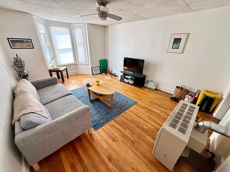 1st image of 124 G St #1