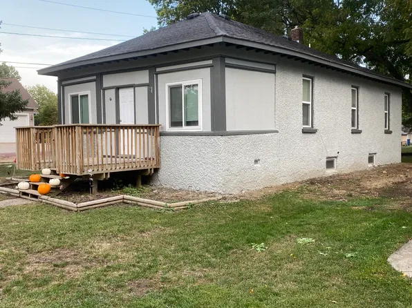 107 4th Ave W, Lamberton, MN 56152