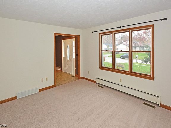 5th image of 5615 S Nantucket Dr