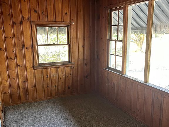 4th image of 2462 McLaughlin Dr