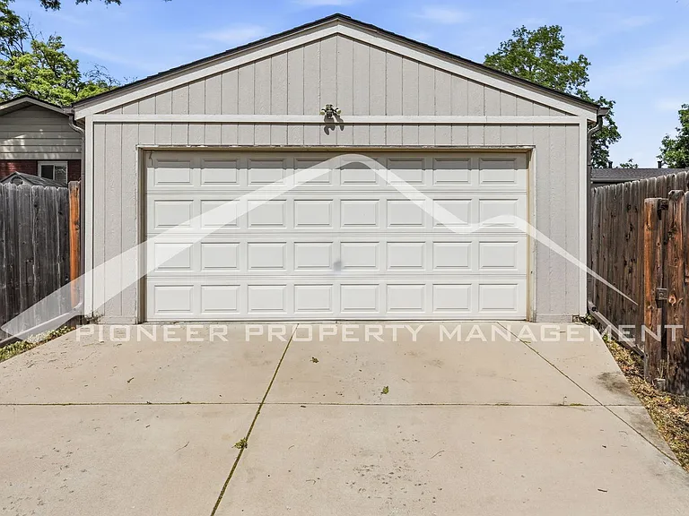 6801 W 32nd Ave — Photo 24