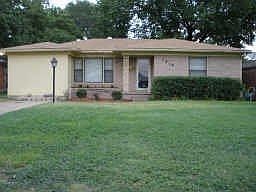 For Sale: 1919 Robin Road, Irving, TX 75061