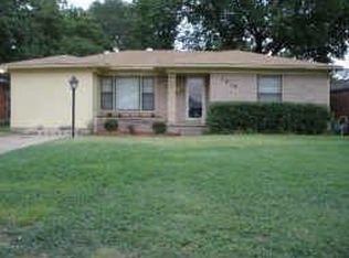 1919 Robin Rd, Irving, TX 75061