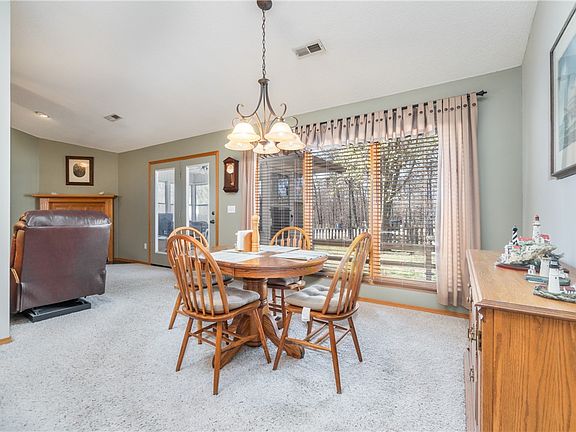 4th image of 9 Cheddar Cir