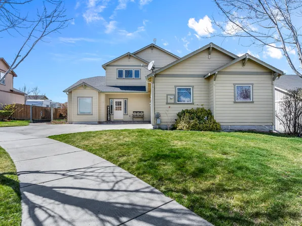 418 NE Petal Ct, Madras, OR 97741