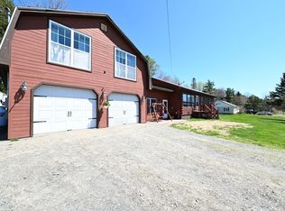 477 N Howland Rd, Howland, ME 04448